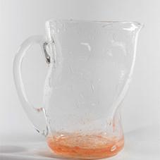 carafe à eau en verre colorée