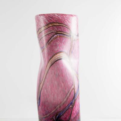 Vase Glenan en verre soufflé rose