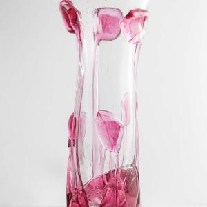 vase en verre transparent avec incrustation rose